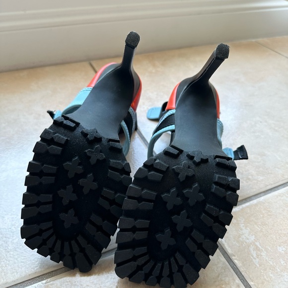 Steve Madden Vibing Sporty Stiletto Heel Shoes in Blue, Orange Black Size 8 EUC - Picture 4 of 16